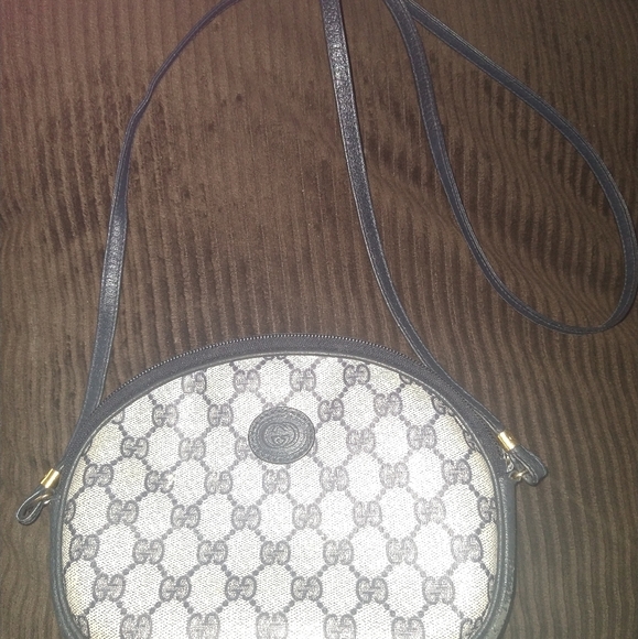 Gucci Handbags - Vintage Gucci Clutch Leather Purse